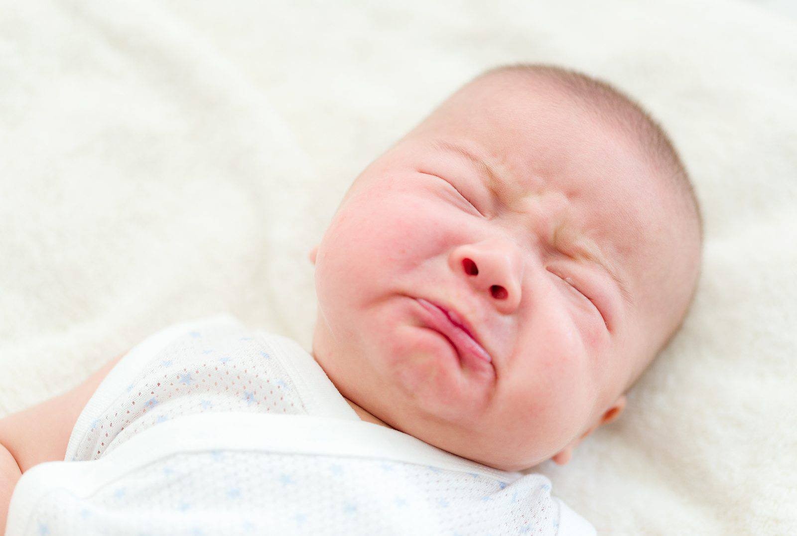 mengi bayi, bayi baru lahir mengi, gejala pernapasan bayi, cara mengatasi mengi bayi, Bunda, si Kecil